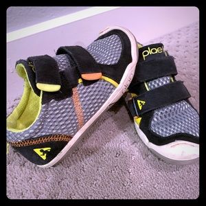 Plae shoes - toddler boy size 9.5